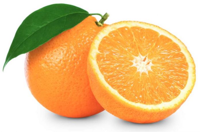 blanquear los dientes con naranja